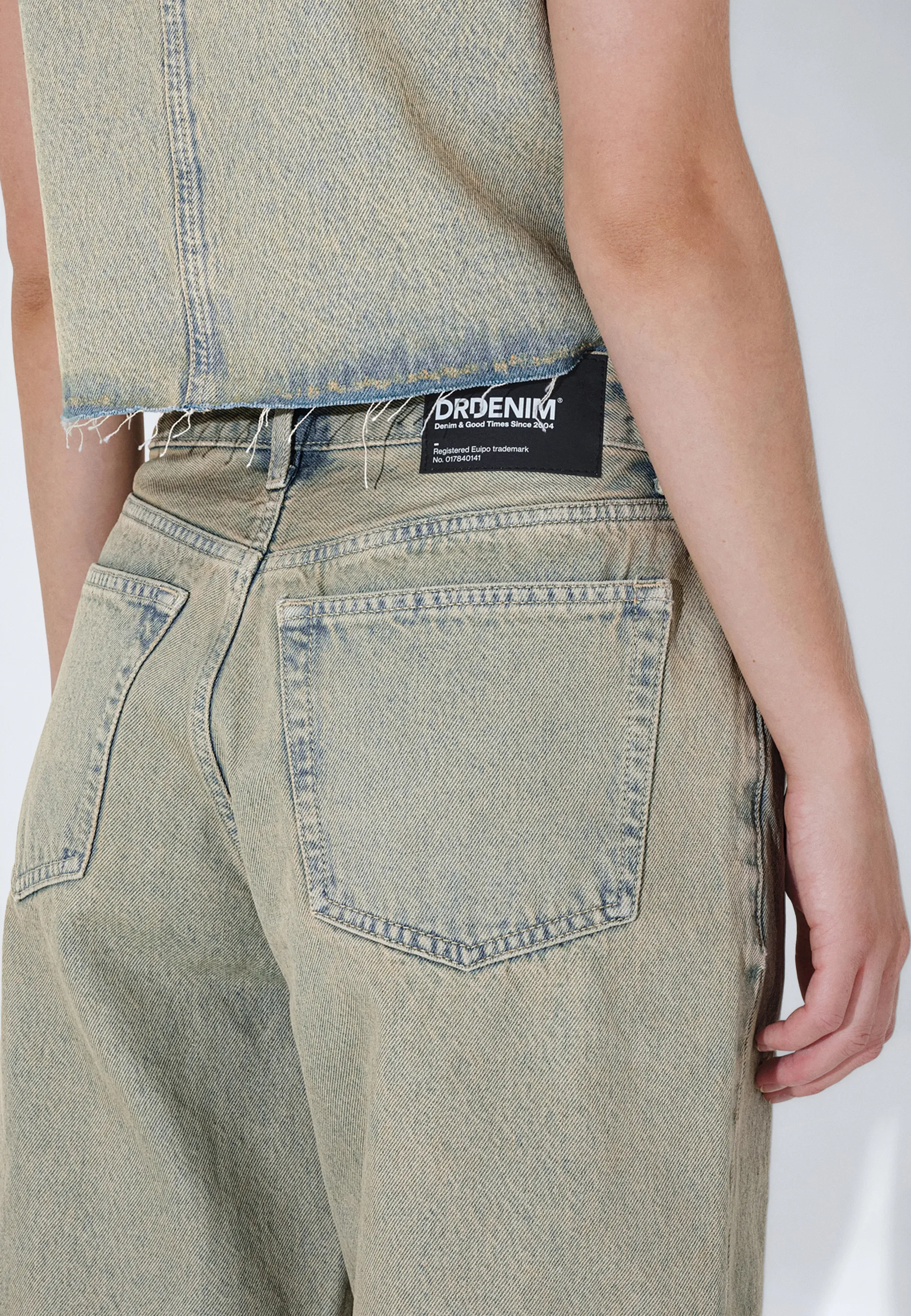 Asra Shorts - Stream Desert - Image 8