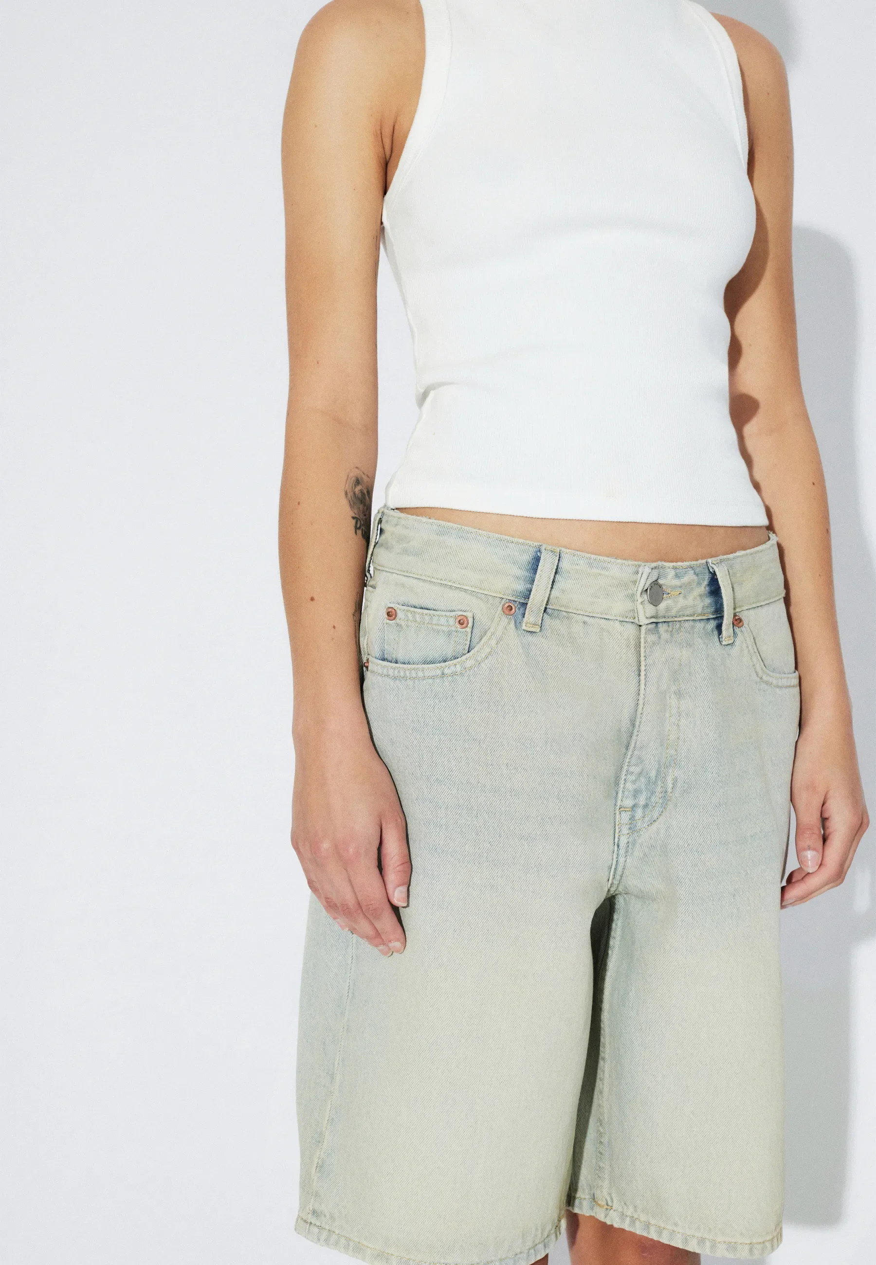 Asra Shorts - Stream Light Sand - Image 7