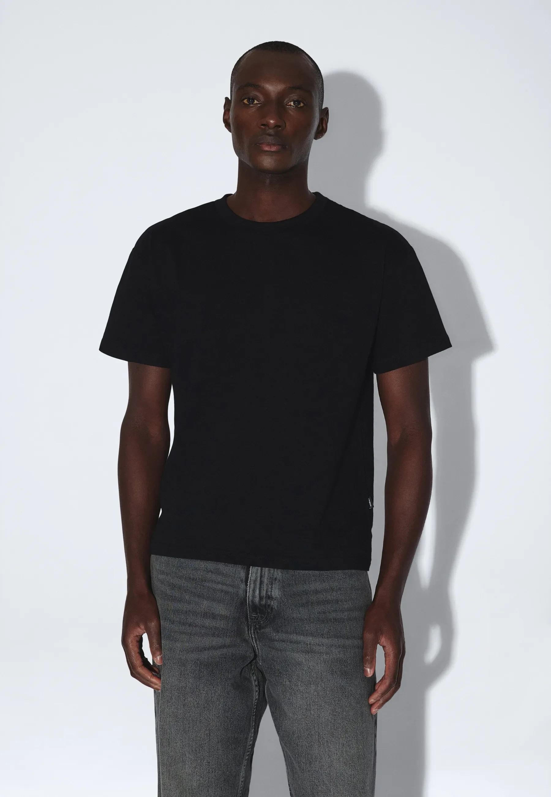 Bace Tee - Black - Image 7