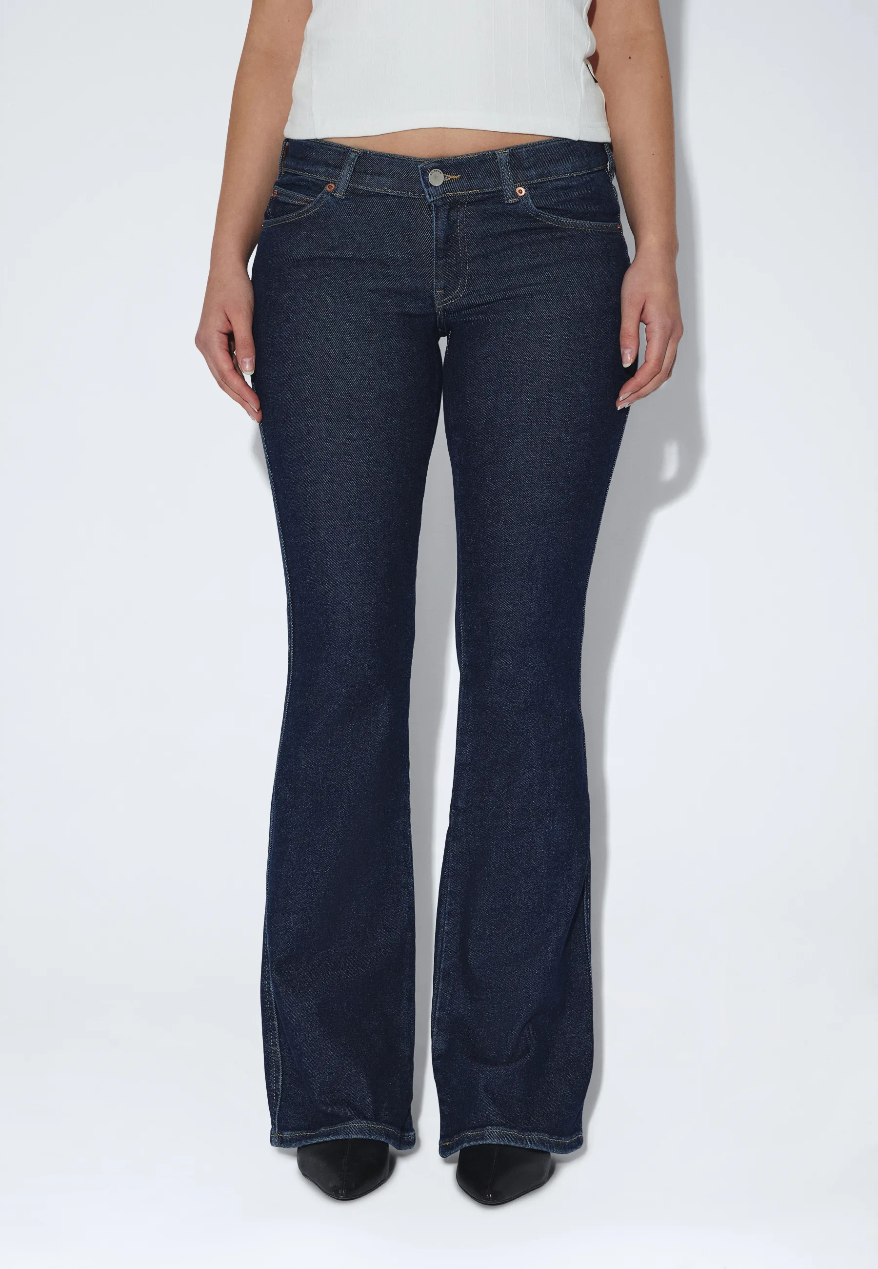 Kily Low Bootcut - Cape Deep Plain - Image 6