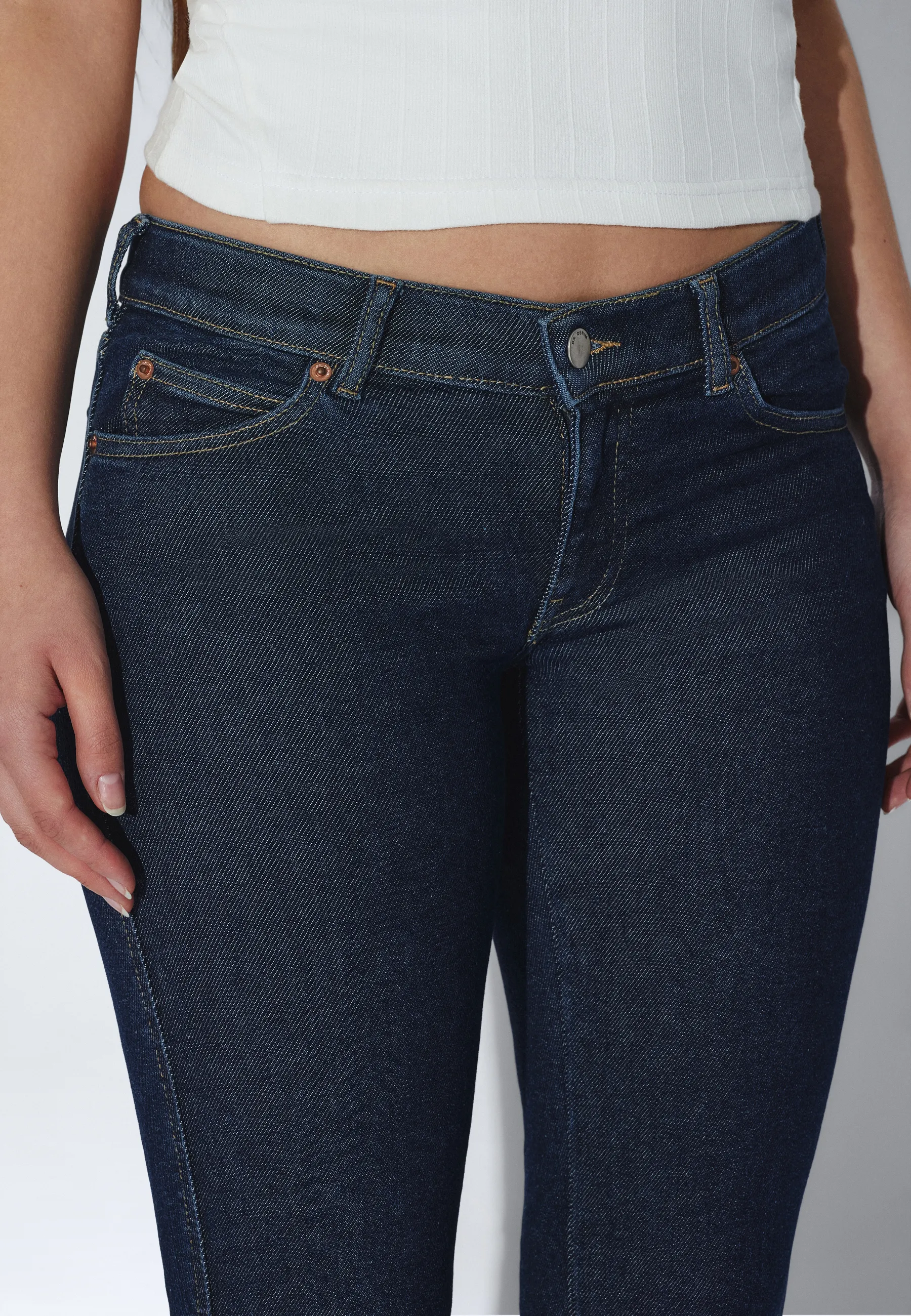 Kily Low Bootcut - Cape Deep Plain - Image 8