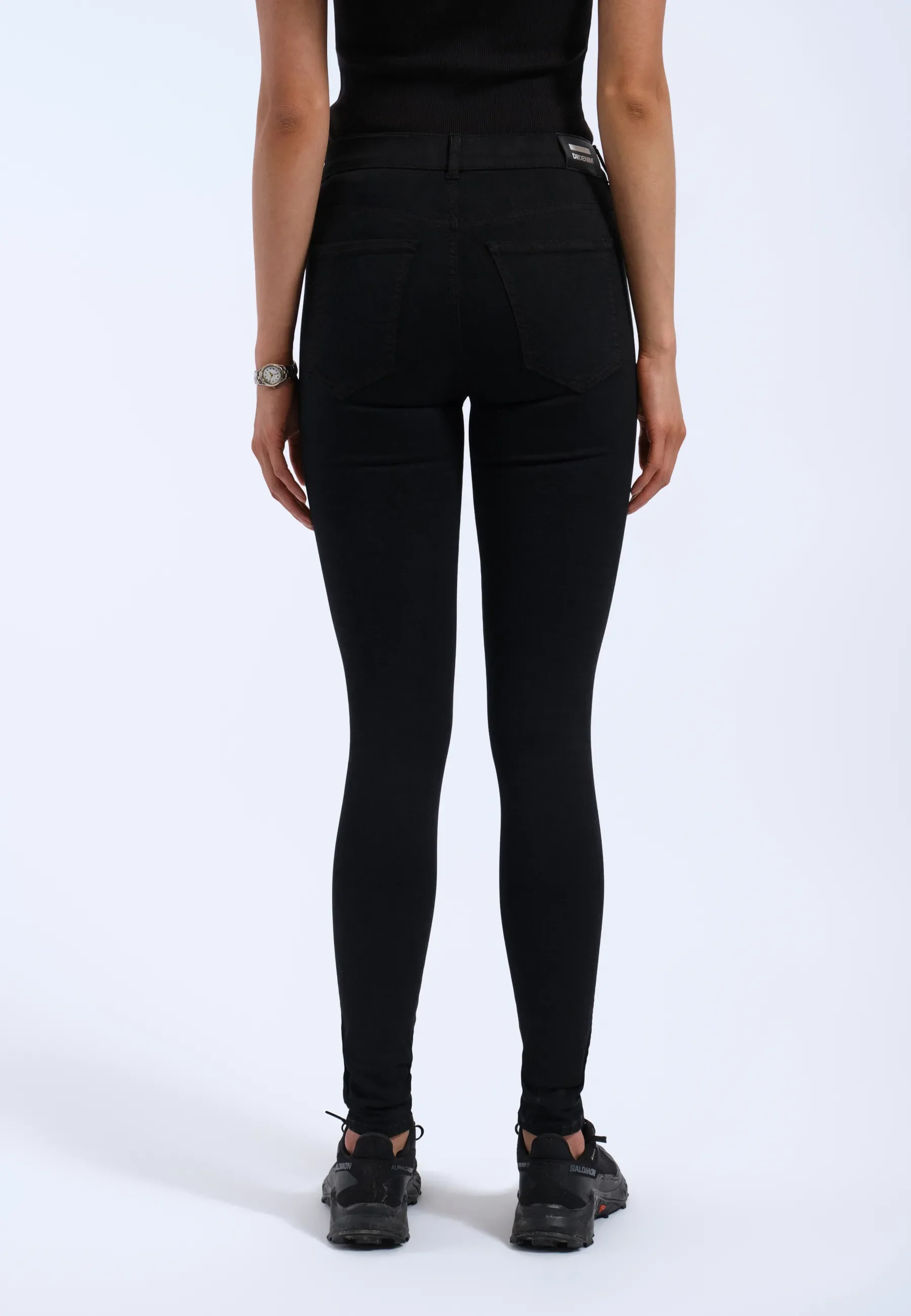Lexy Mid Skinny - Black ripped knees - Image 6