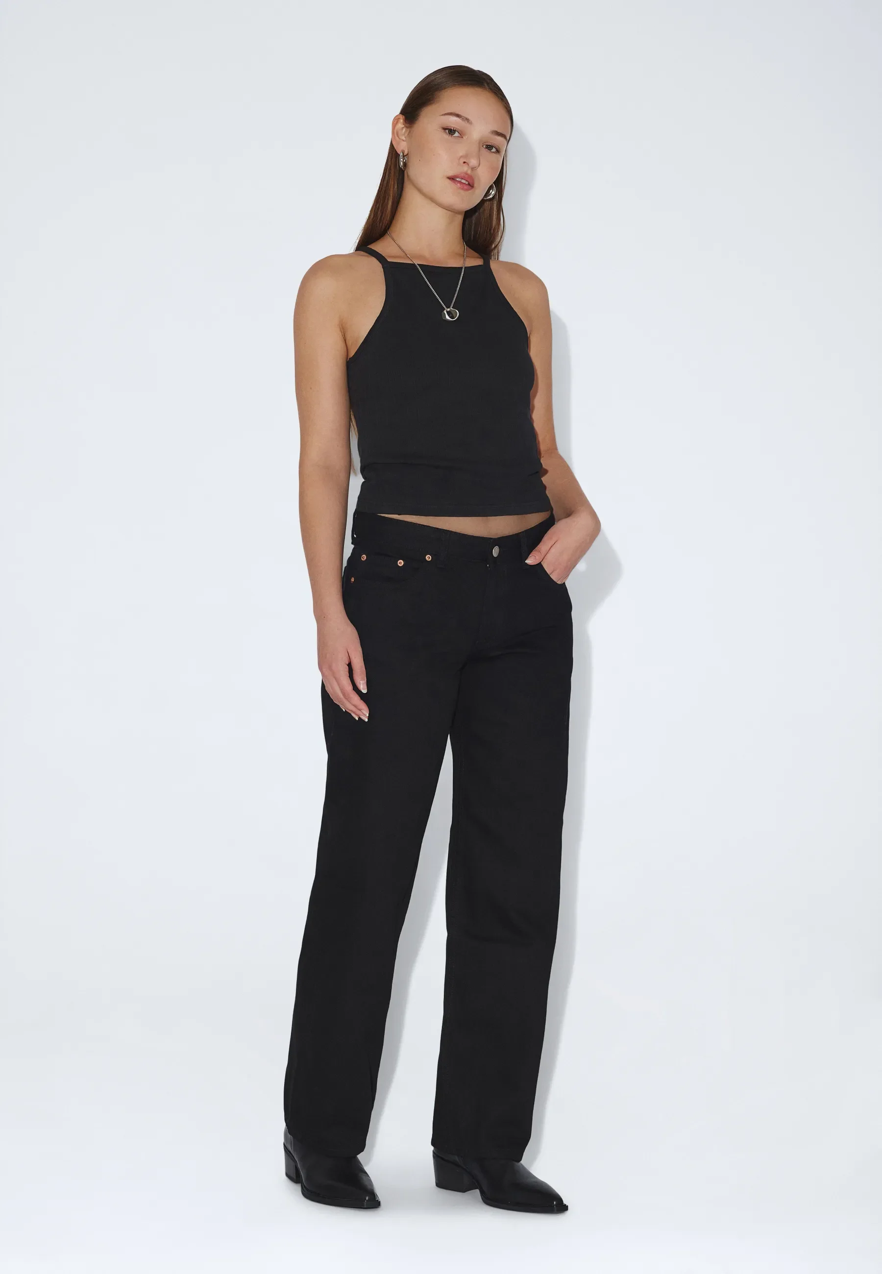 Nika Mid Straight - Black - Image 3