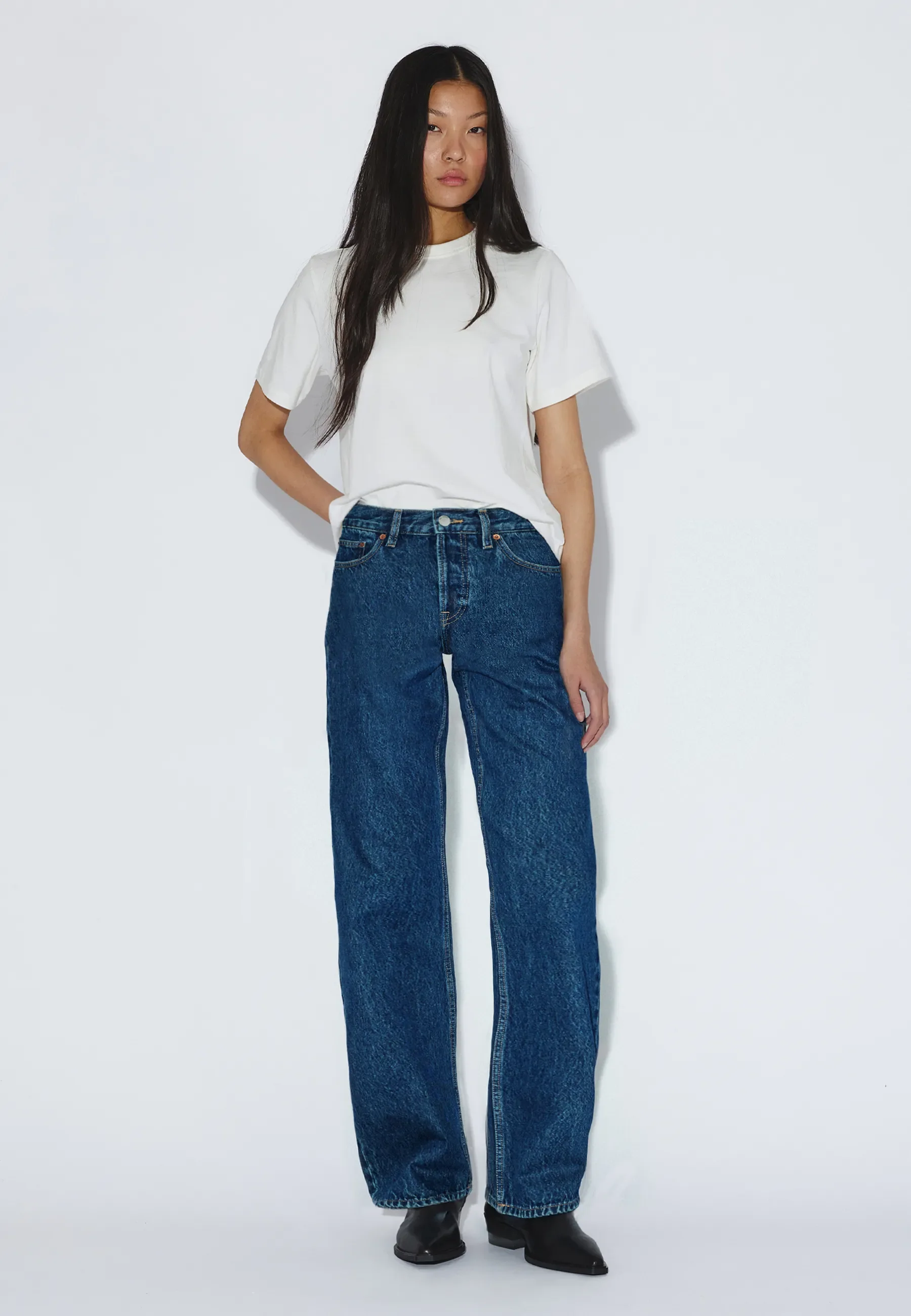 Nika Mid Straight - Stream Dark Retro Vintage