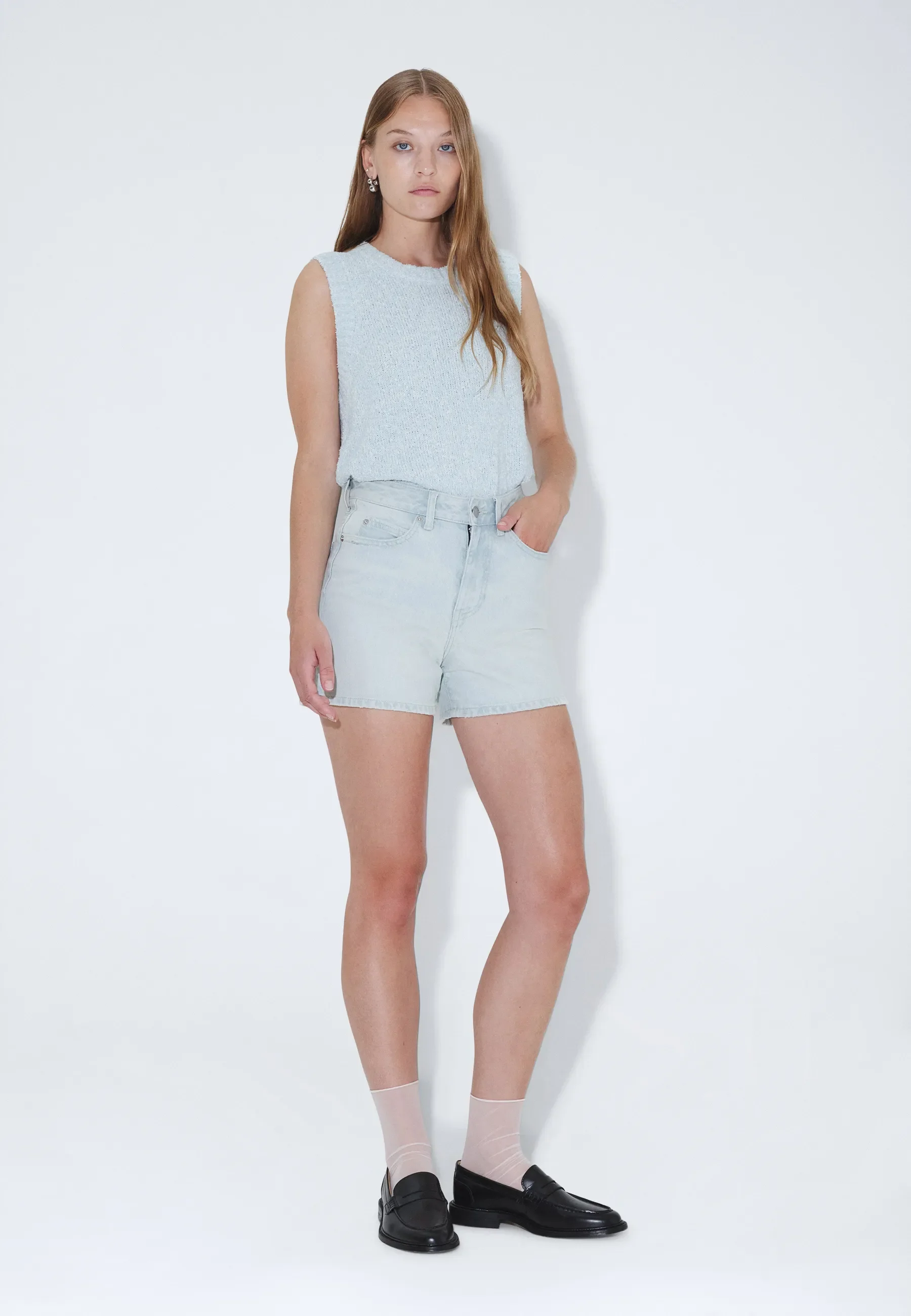 Nora Shorts - Bay Superlight Creme Worn - Image 5