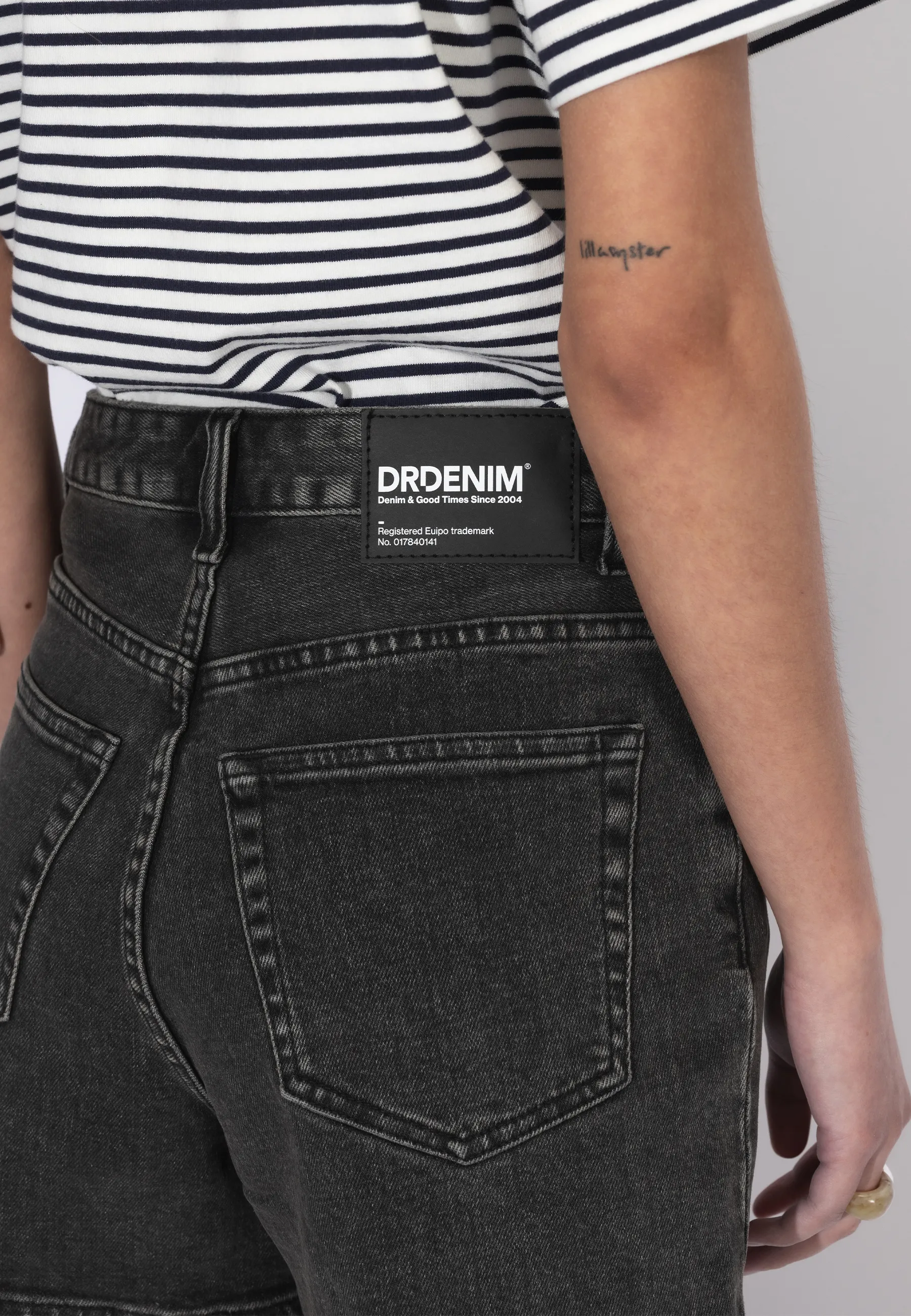 Nora Shorts - Tar Aged Black - Image 8