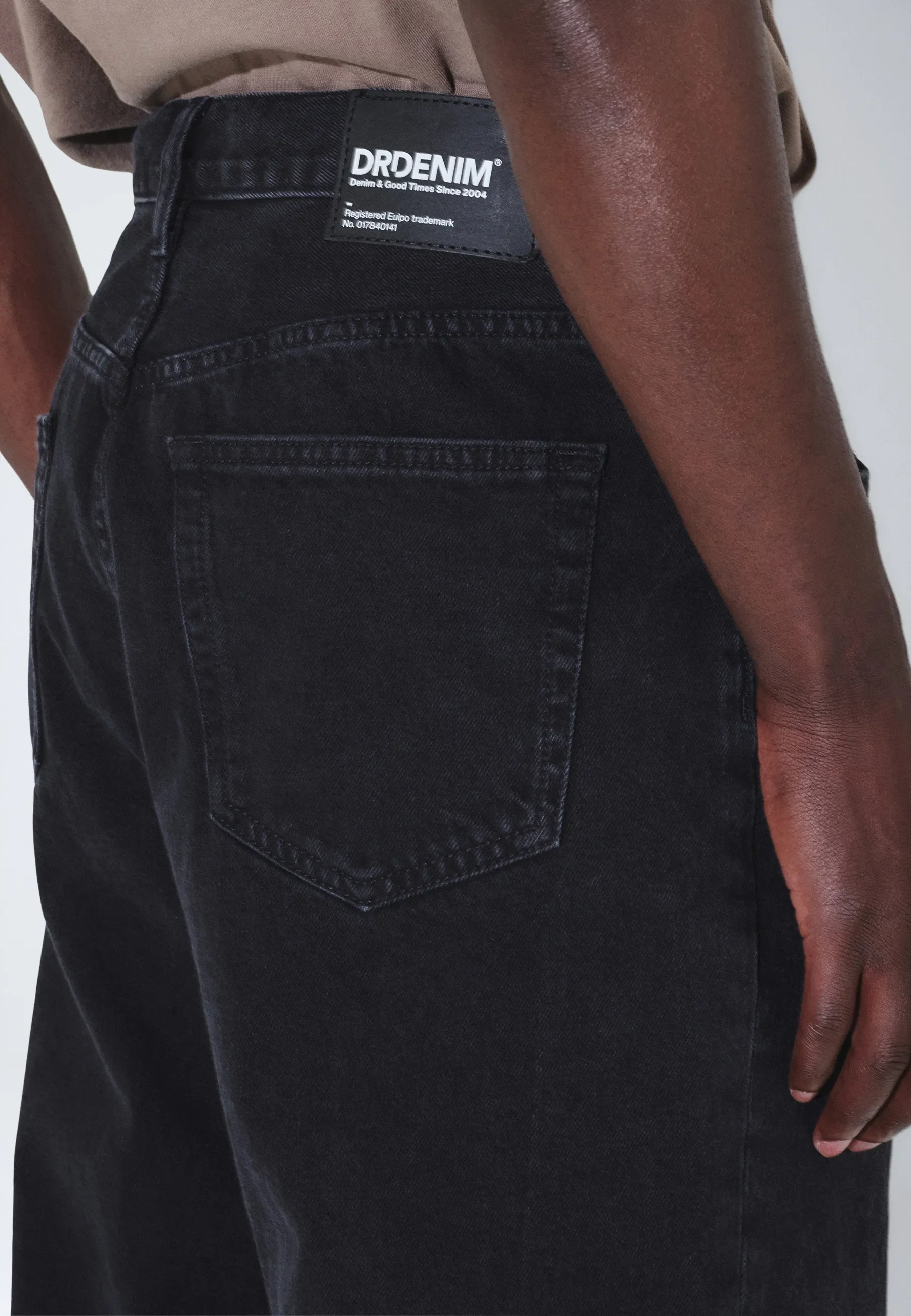 Omar Relaxed - Worn Black - Image 9