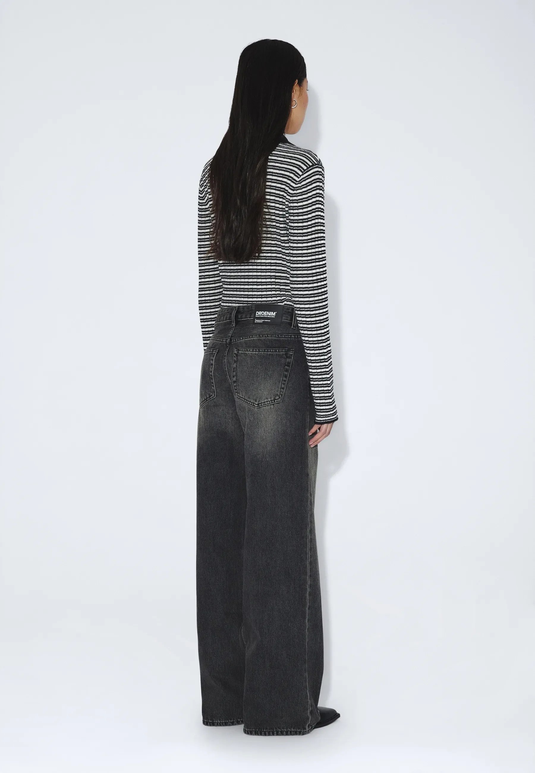 Rhue Low Wide - Aged Black Fade - Image 4