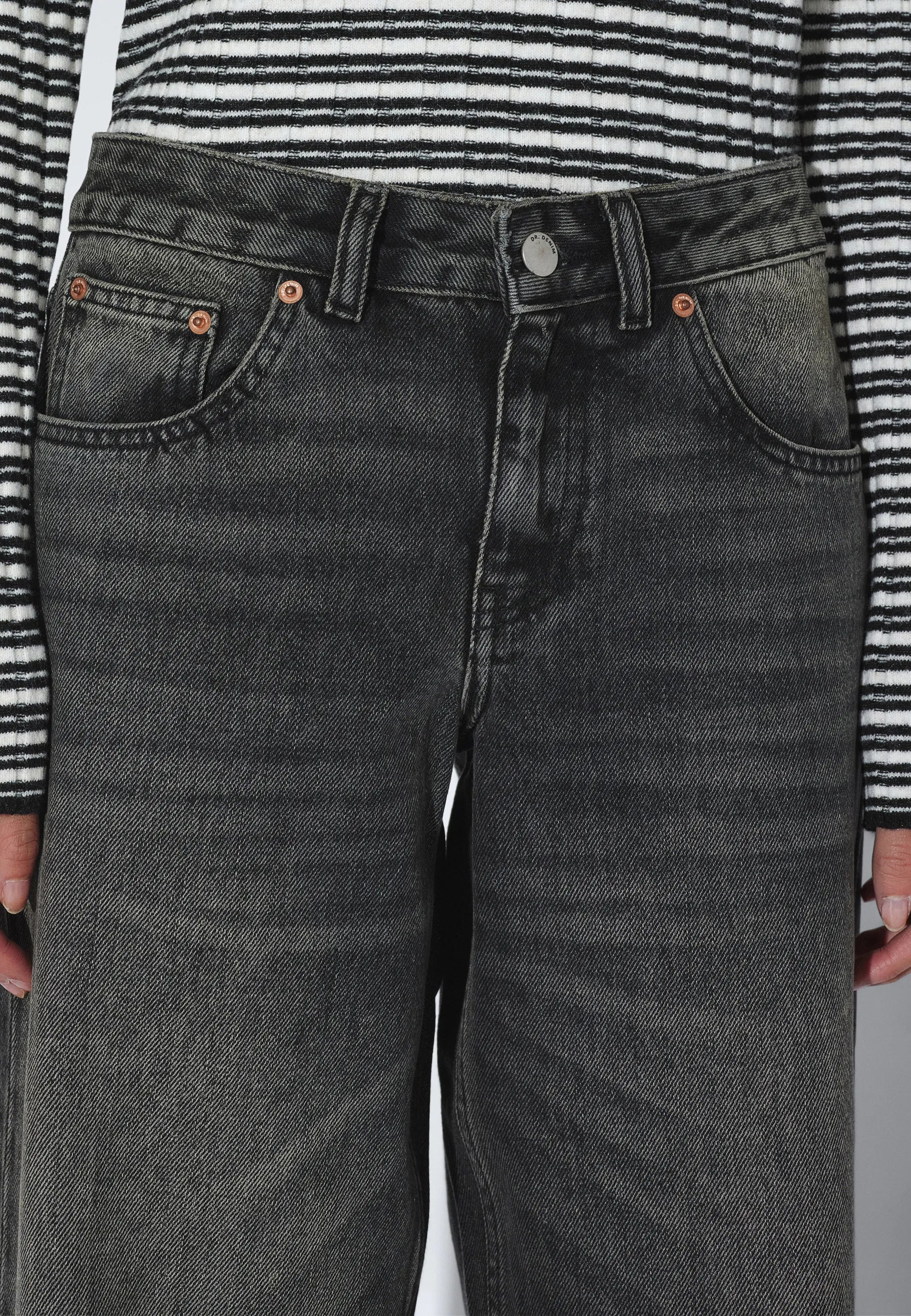 Rhue Low Wide - Aged Black Fade - Image 7