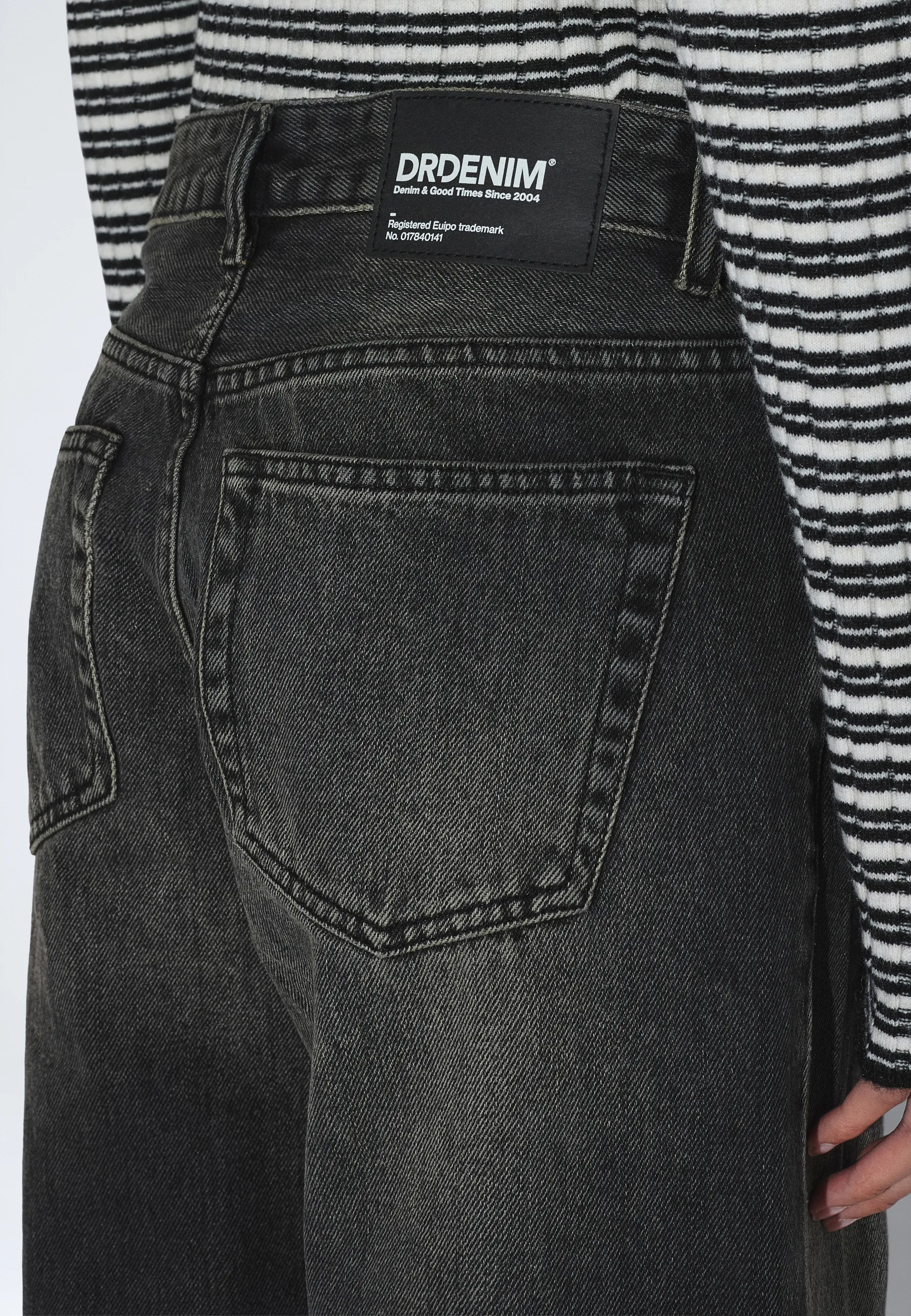 Rhue Low Wide - Aged Black Fade - Image 8