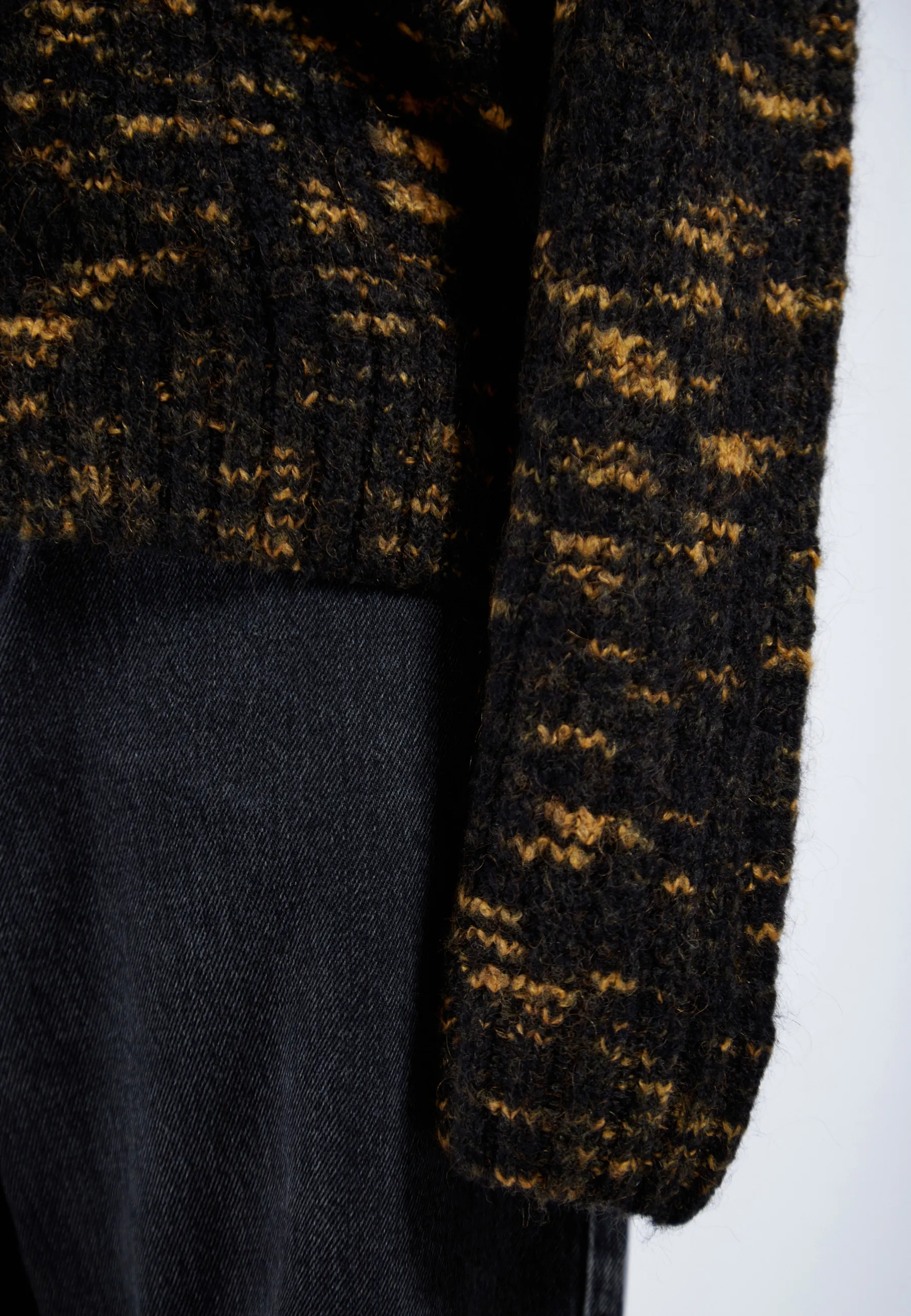 Tom Cardigan - Space Black - Image 13